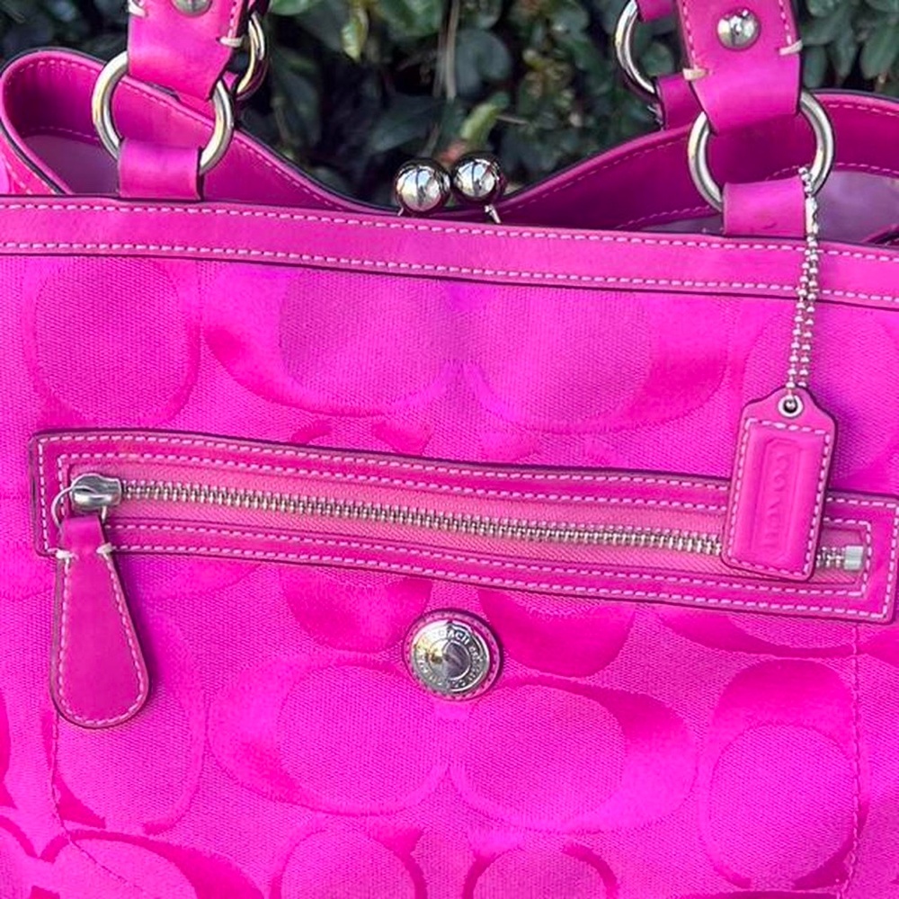 Y2K Hot Pink Coach Signature Laura Kisslock Tote Bag - Picture 7 of 7